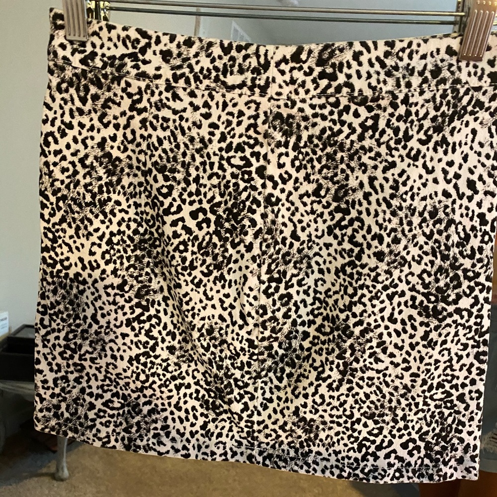 Leopard skirt